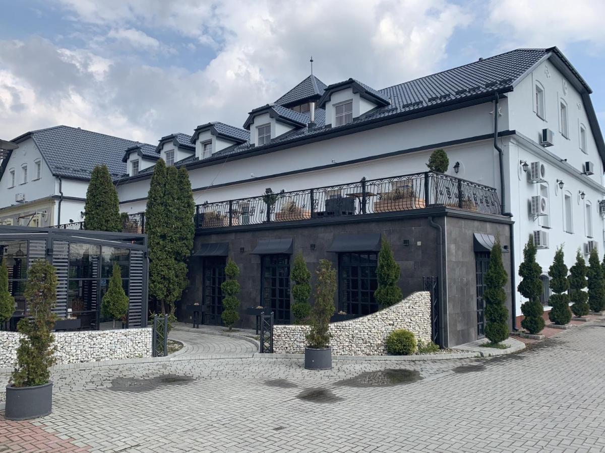 Hotel Kameleon Tarnobrzeg Esterno foto
