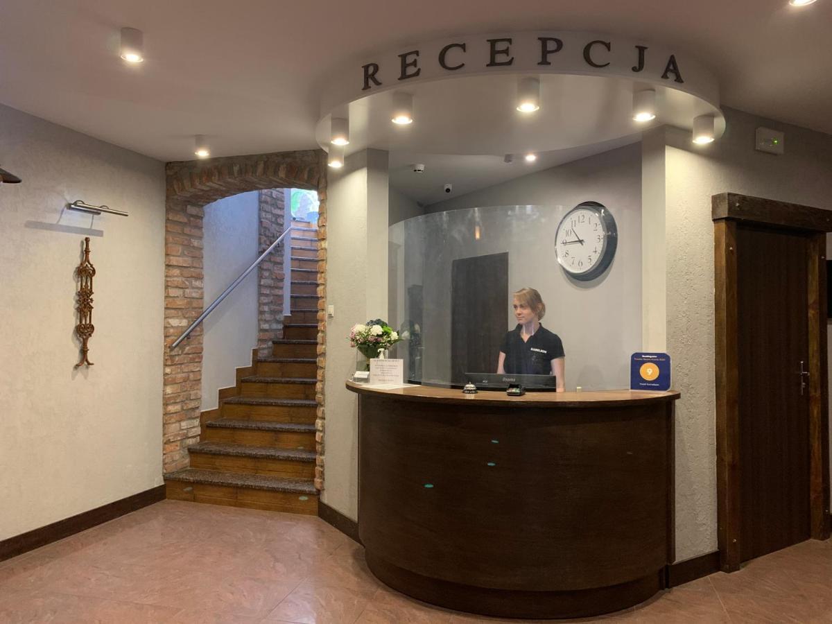 Hotel Kameleon Tarnobrzeg Esterno foto